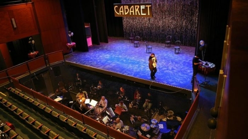 Cabaret burlesque sur grand écran